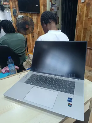 Laptop HP ZBook Studio 32GB Nvidia SSD 512GB