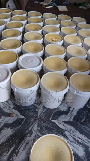 Unrefined Shea Butter, Grade a Without Additives or Chemical Mixing