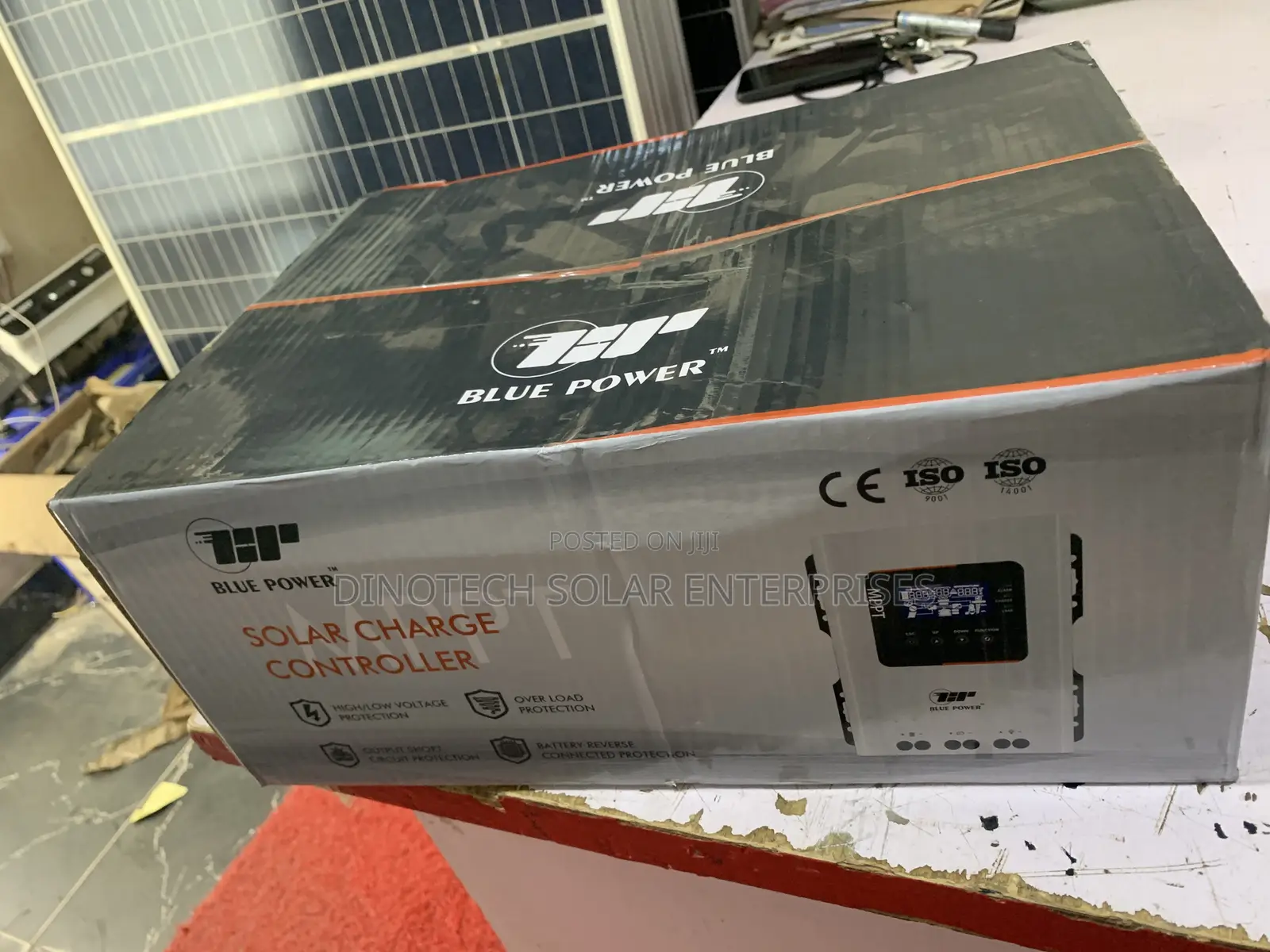 120ah MPPT Blue Power Change Controller