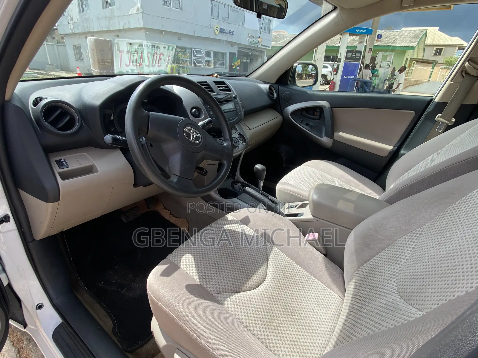 Toyota RAV4 200 4X4 Automatic 2008 White