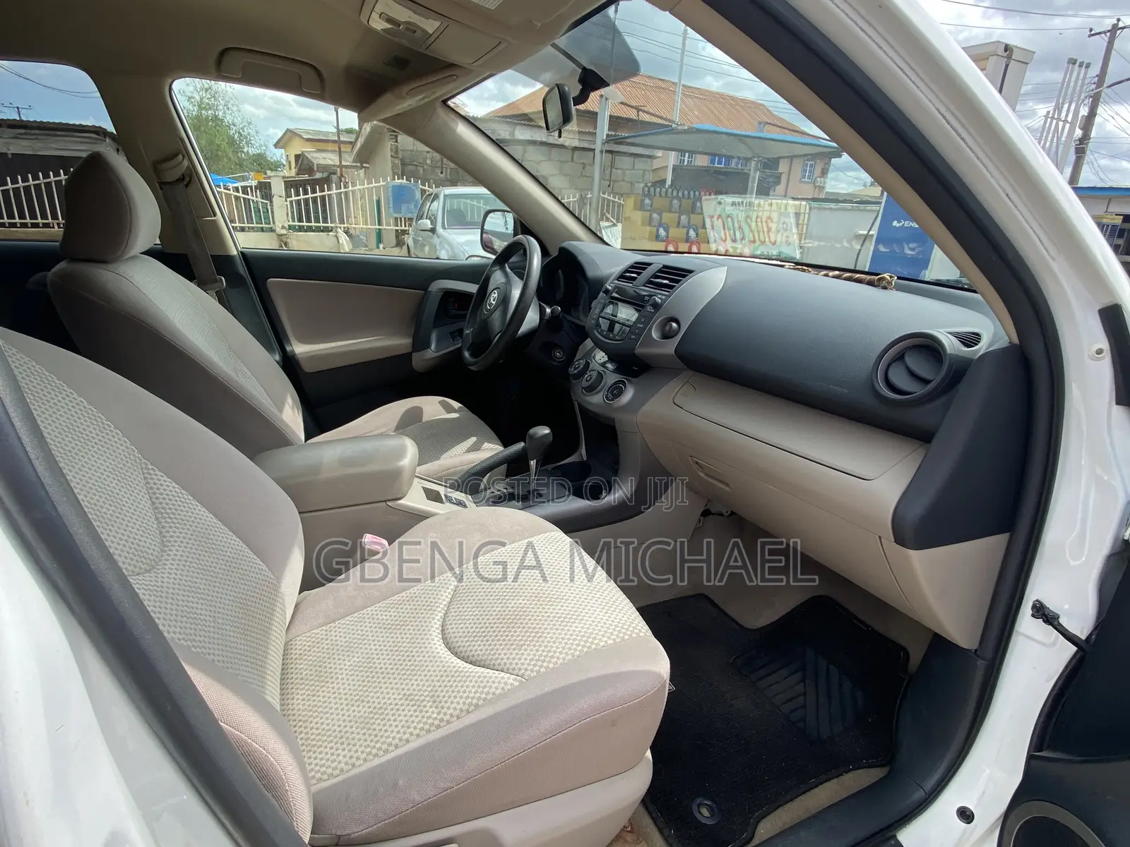 Toyota RAV4 200 4X4 Automatic 2008 White