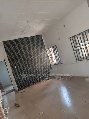 2bdrm Block of Flats in Emily Bustop Igbogbo for rent