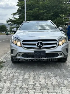 Mercedes-Benz GLA 250 2017 Silver