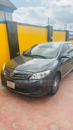 Toyota Corolla 2012 Gray