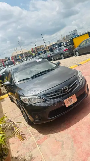 Toyota Corolla LE 4dr Sedan (1.8L 4cyl 4A) 2012 Gray