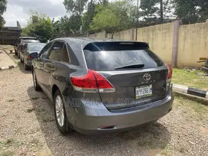 Toyota Venza LE 2011 Gray