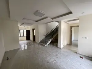 4bdrm Townhouse / Terrace in Mabushi for rent