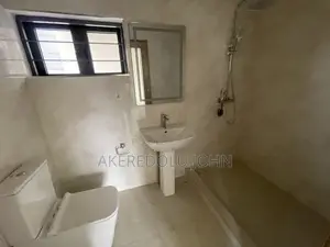 4bdrm Townhouse / Terrace in Mabushi for rent