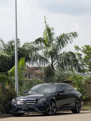 Mercedes-Benz E350 2020 Blue