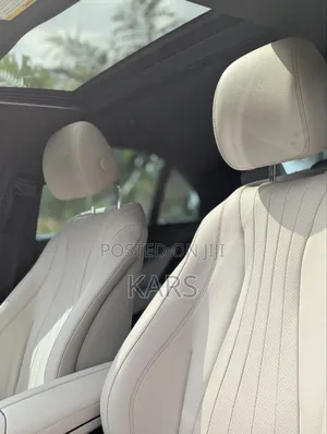 Mercedes-Benz E350 2020 Blue