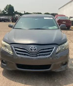 Toyota Camry 2010 Gray
