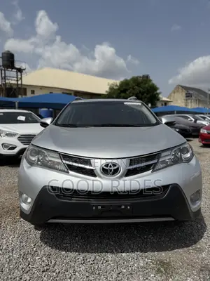 Toyota RAV4 LE 4dr SUV AWD (2.5L 4cyl 6A) 2014 Silver