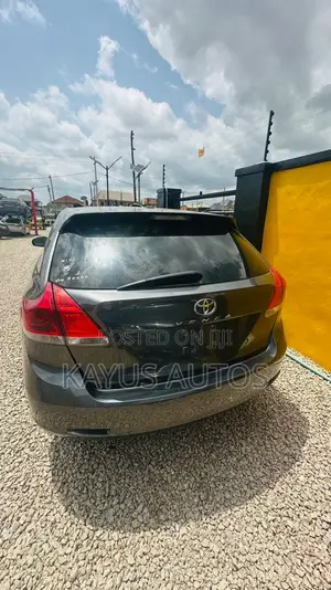 Toyota Venza 2010 Gray