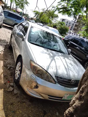 Toyota Camry LE 4dr Sedan (2.4L 4cyl 5M) 2003 Silver