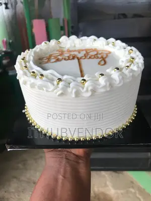 Red Velvet and Vanilla Cake