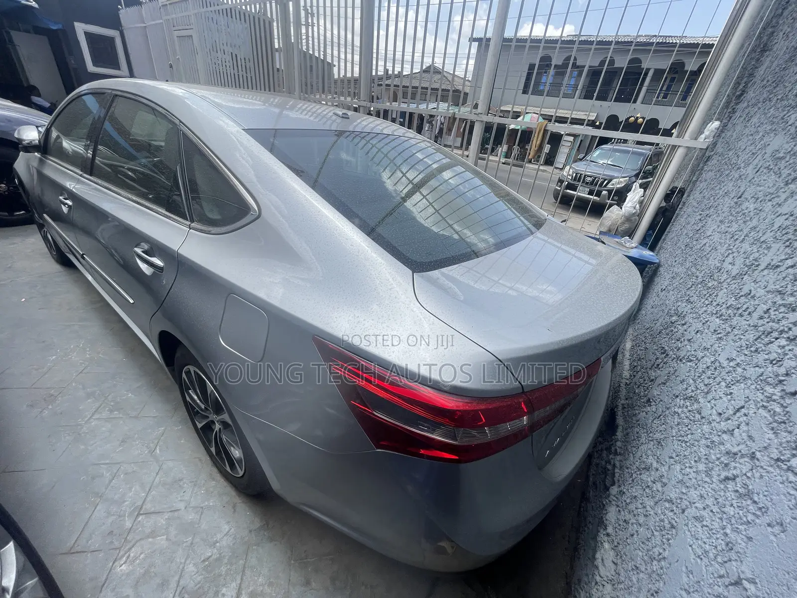 Toyota Avalon 2017 Silver