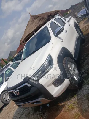 Toyota Hilux 2018 White