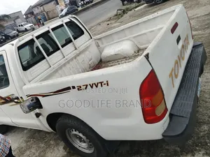Toyota Hilux 2008 White