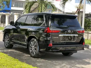 Lexus LX 570 (5 seats) AWD 2016 Black