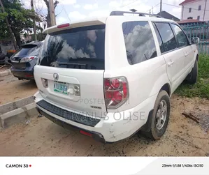 Honda Pilot EX 4x2 (3.5L 6cyl 5A) 2006 White
