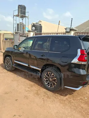 Toyota Land Cruiser Prado 2024 Black