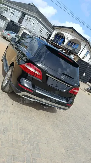 Mercedes-Benz M Class 2013 Black
