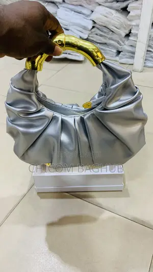 Quality Bottega Bag Available in Two Colors