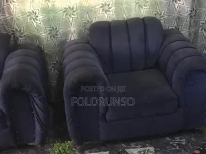 A Pair of 1 Seater Chairs