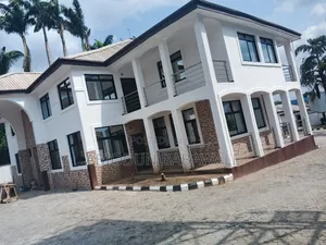 5bdrm Duplex in Maitama Abuja for rent