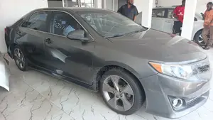 Toyota Camry 2014 Gray