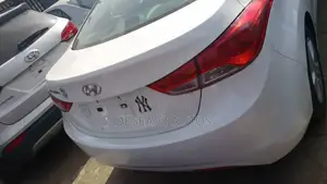 Hyundai Elantra GLS Sedan FWD (1.8L 4cyl 6A) 2013 White