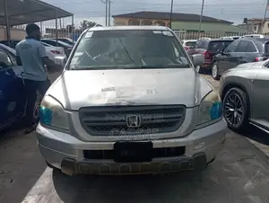 Honda Pilot 2005 Silver