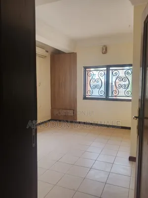 3bdrm Block of Flats in Maitama Abuja for rent