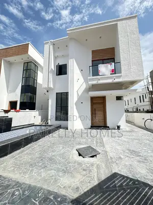 Spacious Luxury 4 Bedroom Fully Detached Duplex