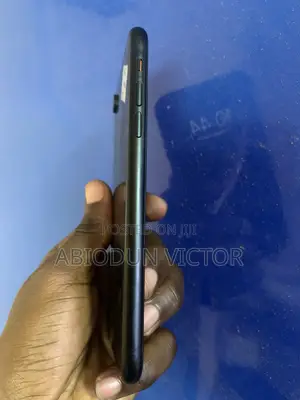 Apple iPhone XR 64 GB Black