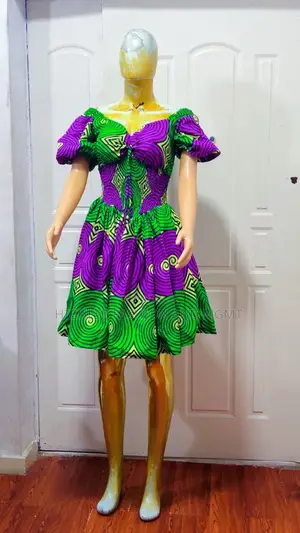 Short Gown - Style 941
