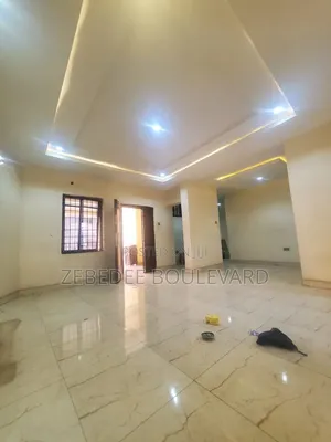 3bdrm Block of Flats in Durumi for rent