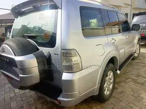 Mitsubishi Pajero 2013 Silver