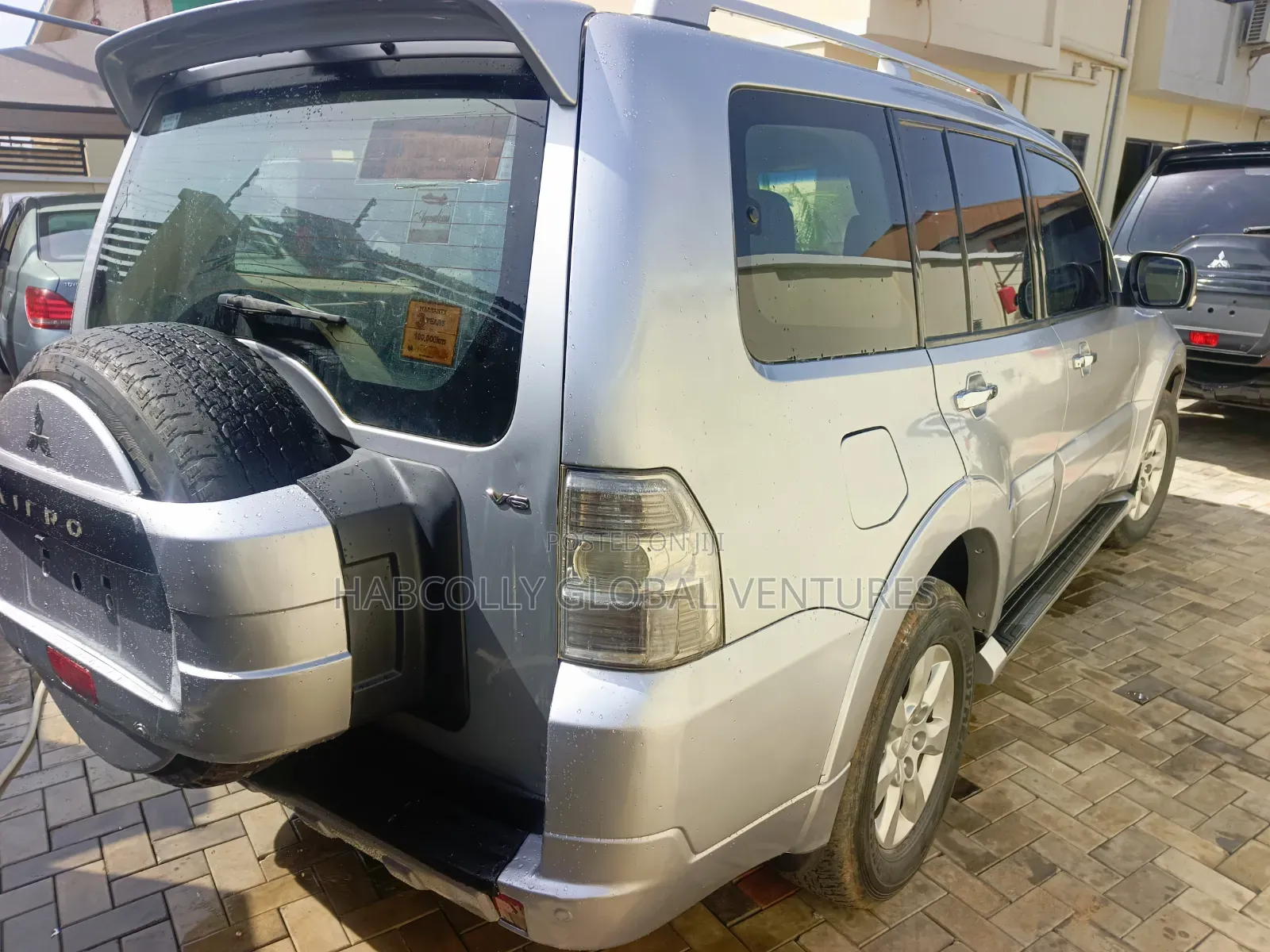 Mitsubishi Pajero 2013 Silver