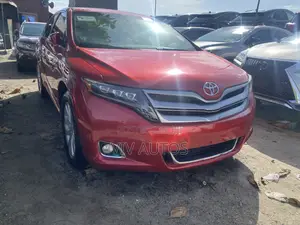 Toyota Venza Limited 4dr Wagon (3.5L 6cyl 6A) 2014 Red