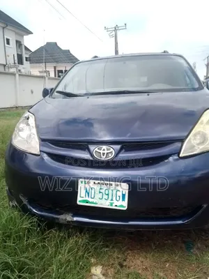 Toyota Sienna 2006 Blue
