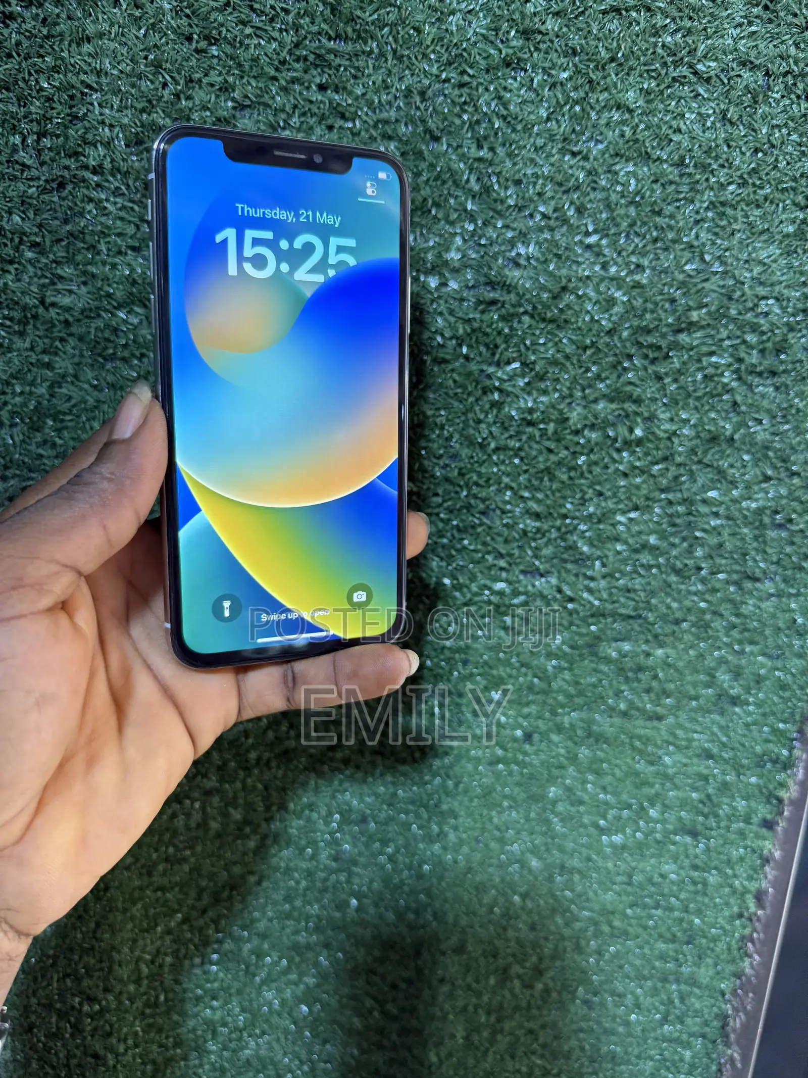 Apple iPhone X 64 GB White