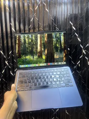 Laptop Apple MacBook Air 2022 M2 16GB Apple M2 SSD 512GB