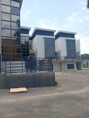 6bdrm Townhouse / Terrace in Gudu District for rent