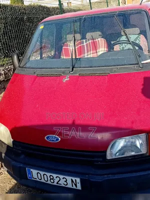 Ford Transit 2000 Red