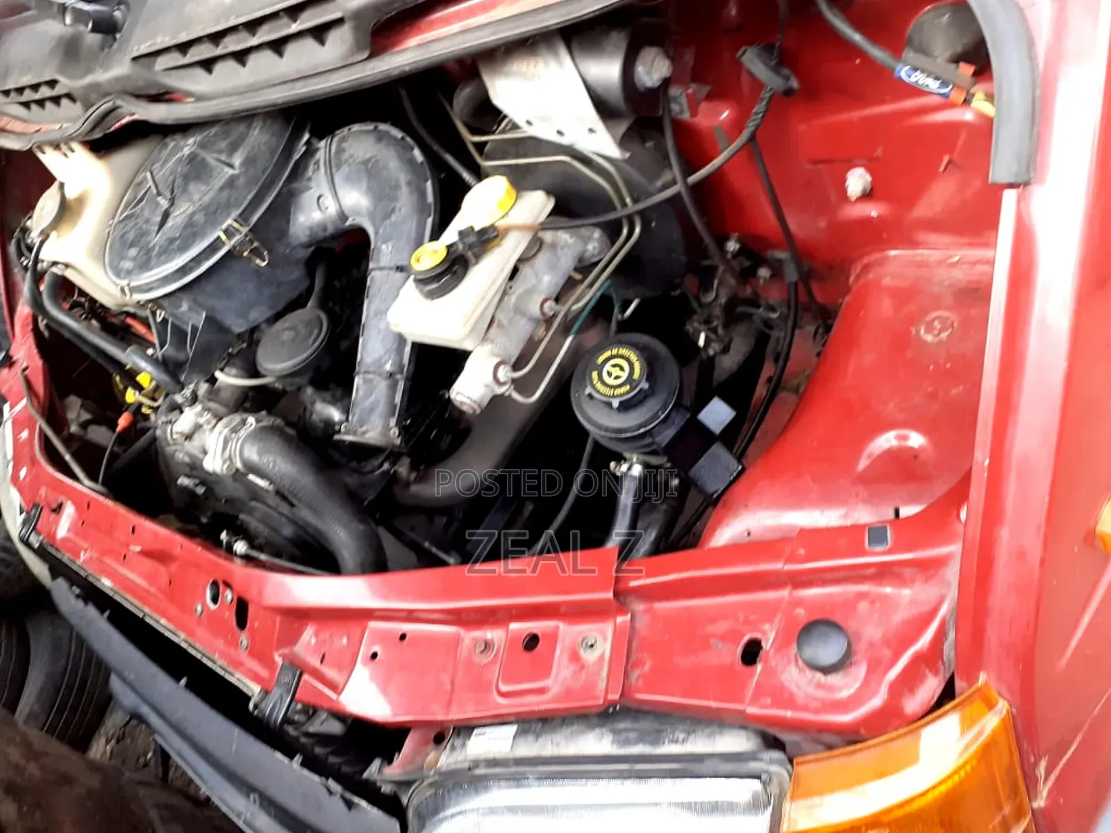 Ford Transit 2000 Red