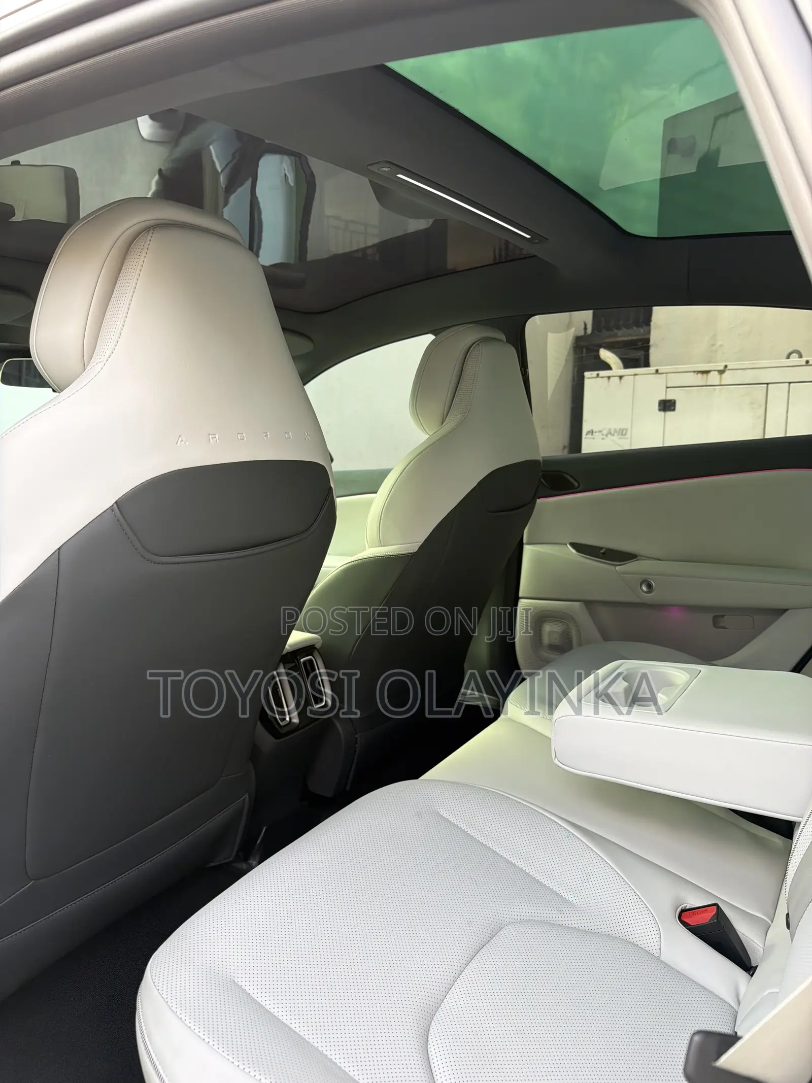 Arcfox alphaS5 252hp FWD 2025 White