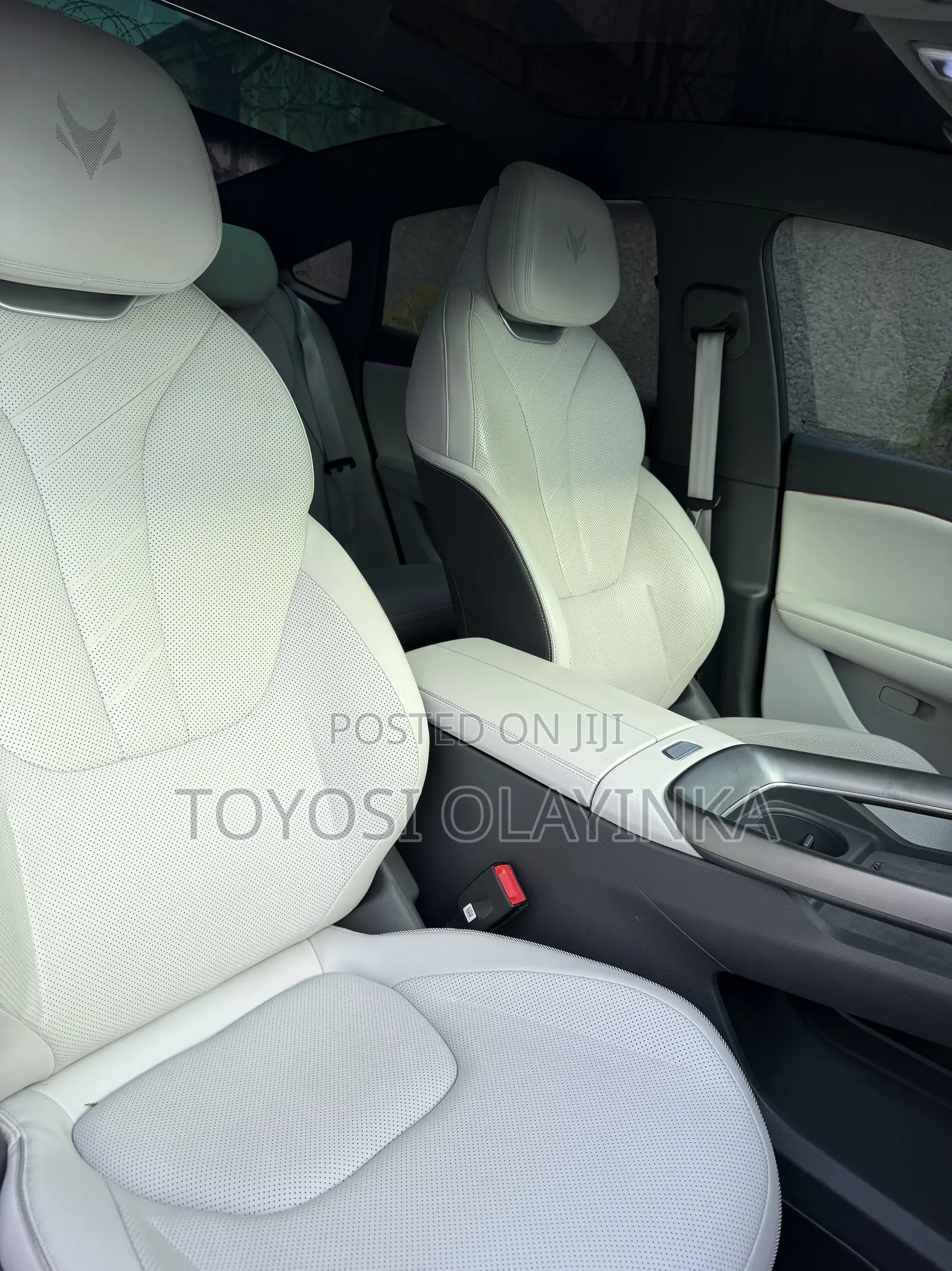 Arcfox alphaS5 252hp FWD 2025 White