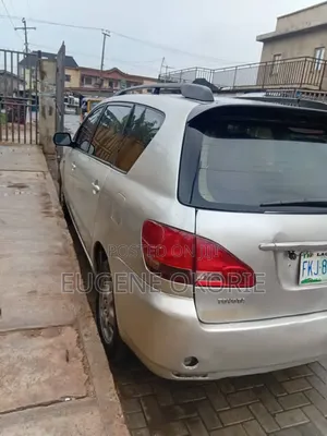 Toyota Avensis 2005 Silver