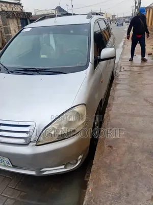 Toyota Avensis 2005 Silver